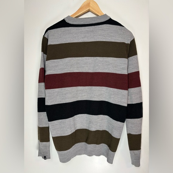 Men’s Matix Sweater - Picture 2 of 5